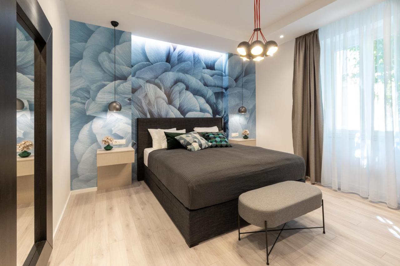 Sweet Dreams-Old Town Hotel Сплит Екстериор снимка