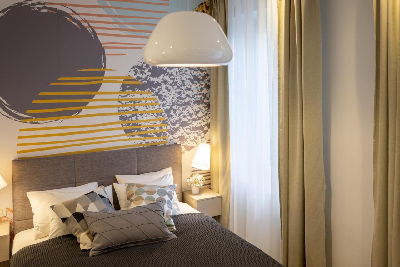 Sweet Dreams-Old Town Hotel Сплит Екстериор снимка